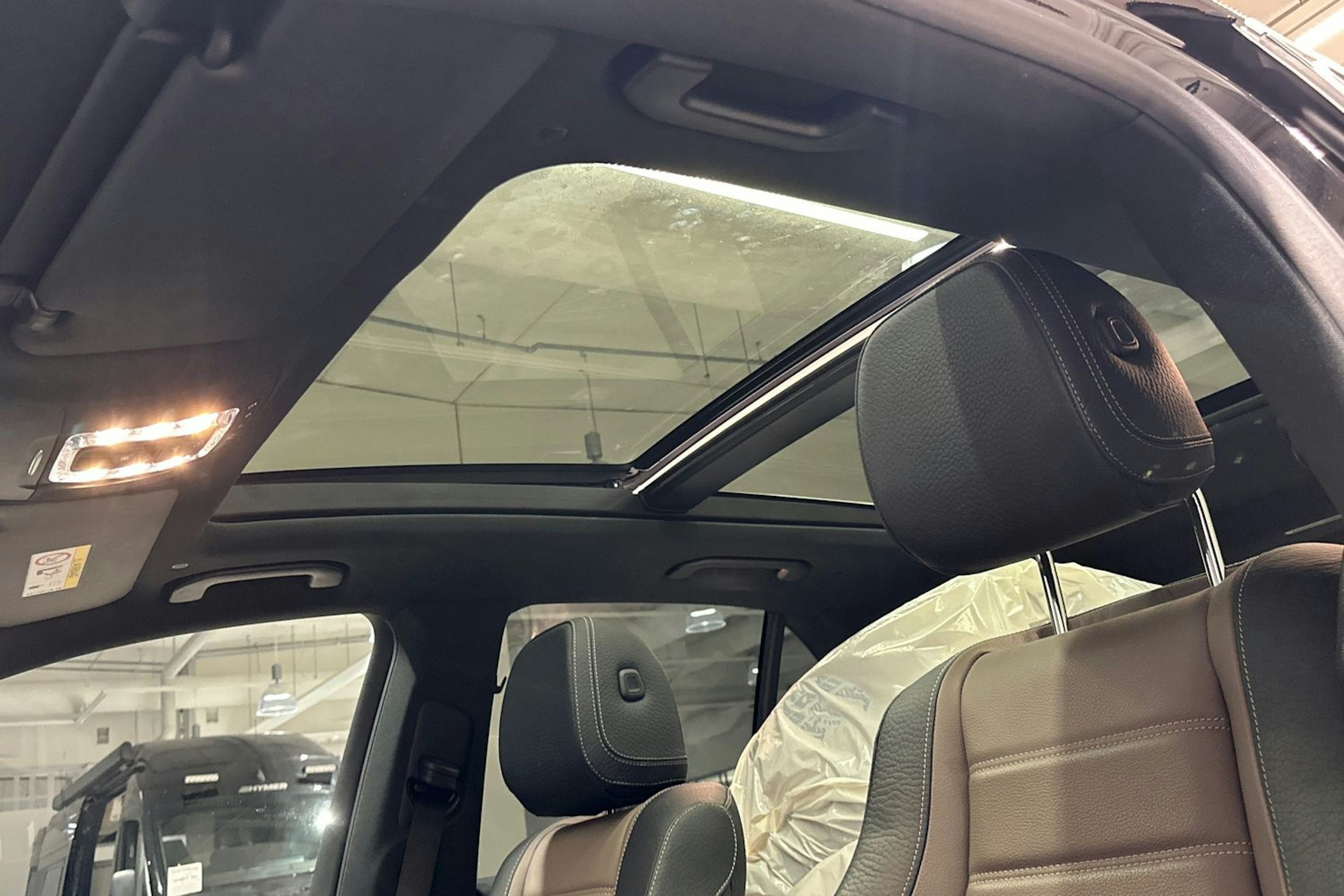 Musta Mercedes-Benz GLE 2020 kuva 17.