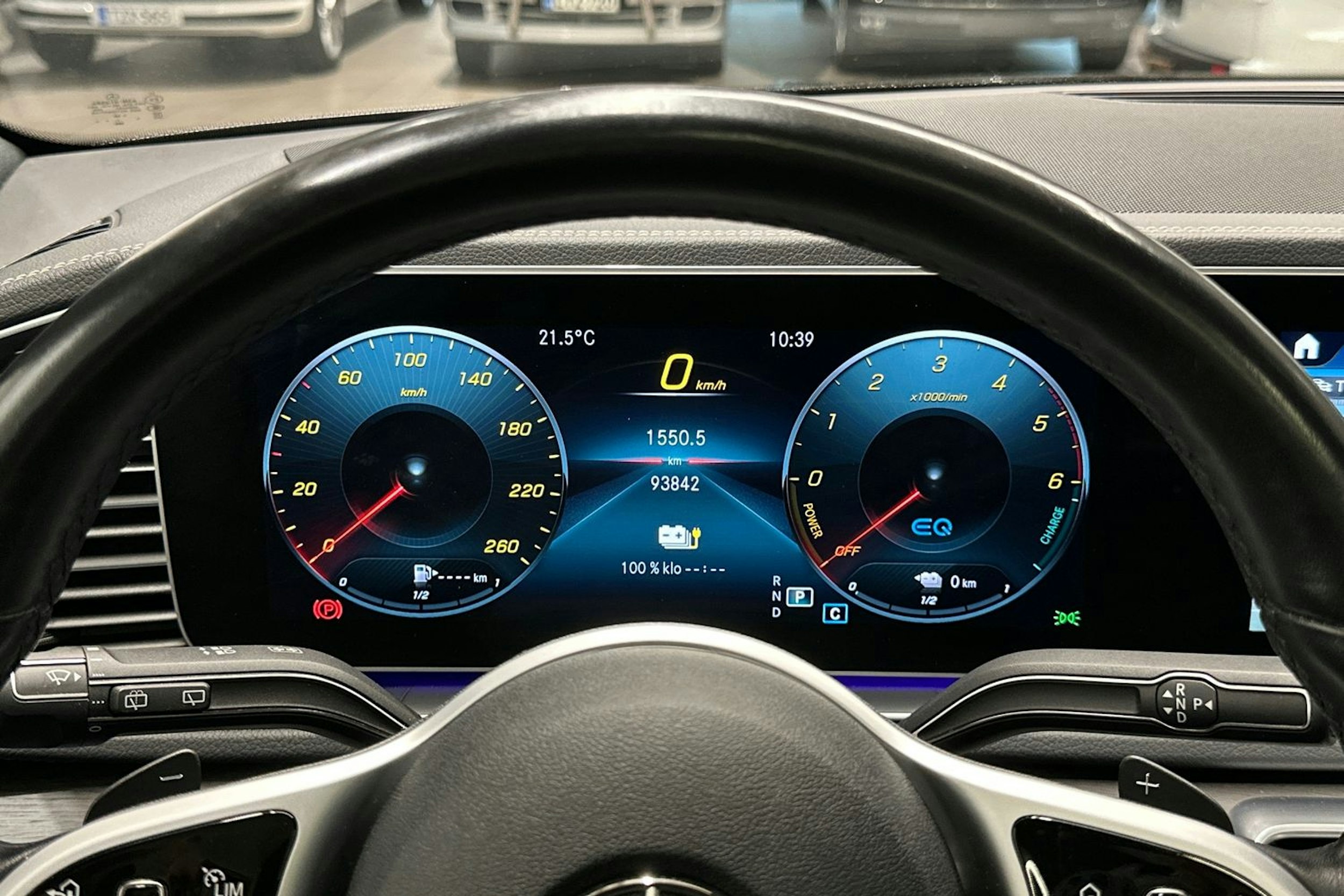 Musta Mercedes-Benz GLE 2020 kuva 21.