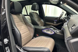 Musta Mercedes-Benz GLE 2020 kuva 29.