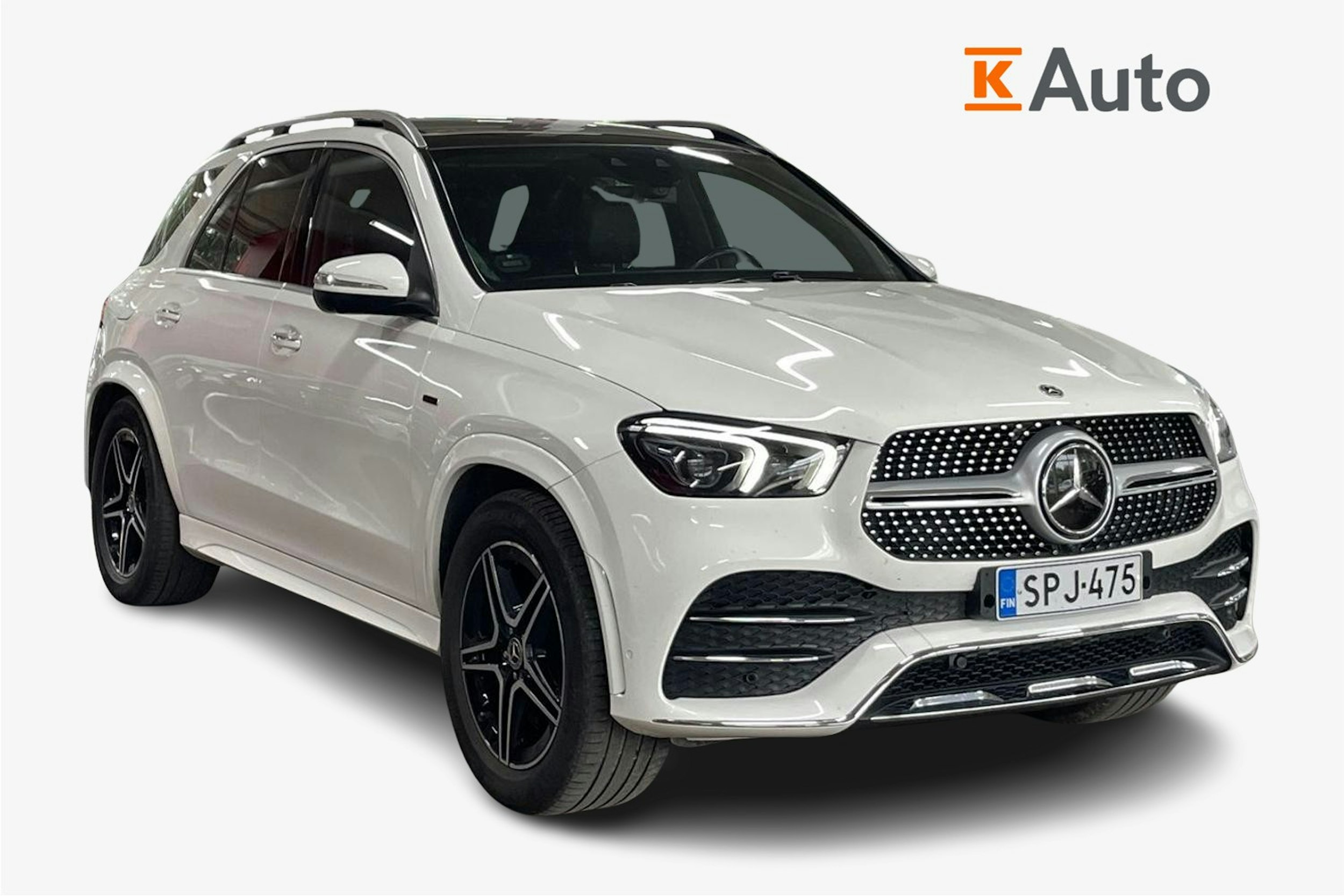 Valkoinen Mercedes-Benz GLE 2020 kuva 1.