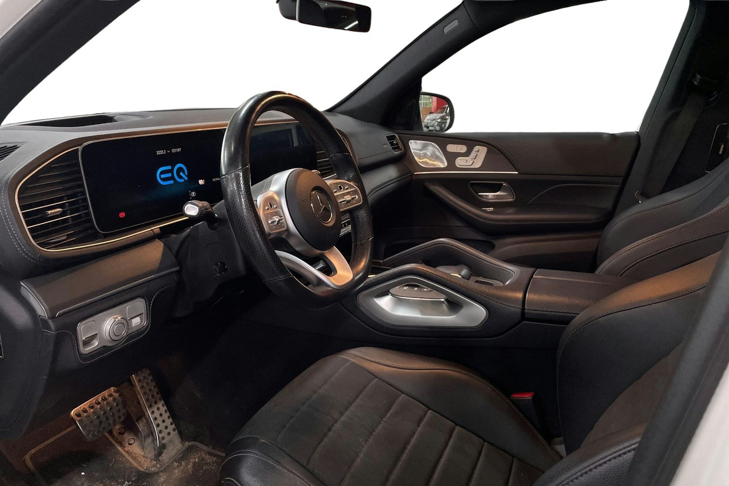 Valkoinen Mercedes-Benz GLE 2020 kuva 3.