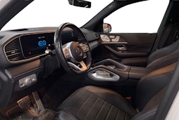 Valkoinen Mercedes-Benz GLE 2020 kuva 3.