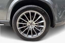 harmaa Mercedes-Benz GLE 2020 kuva 9.