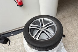 harmaa Mercedes-Benz GLE 2020 kuva 12.
