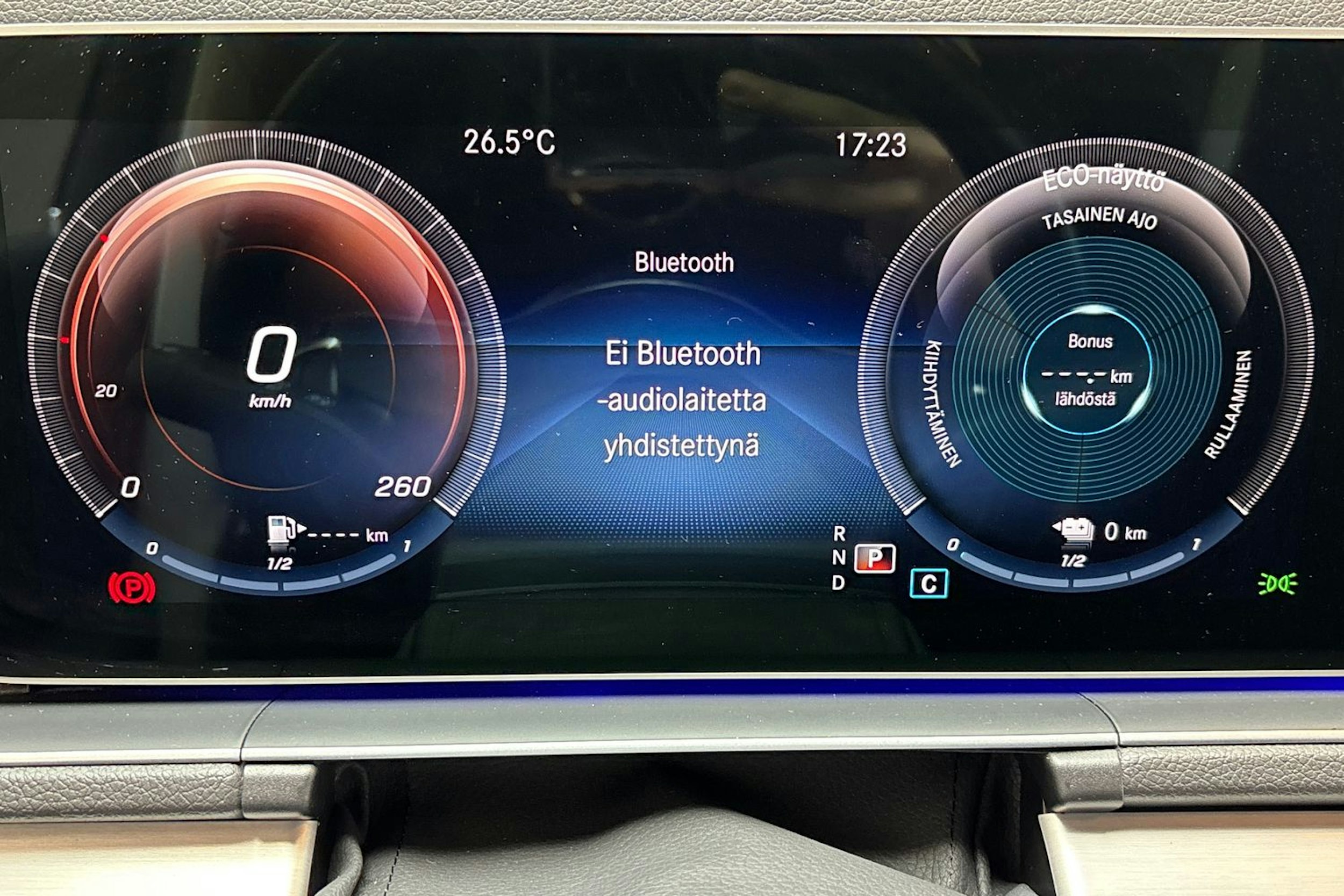 harmaa Mercedes-Benz GLE 2020 kuva 18.