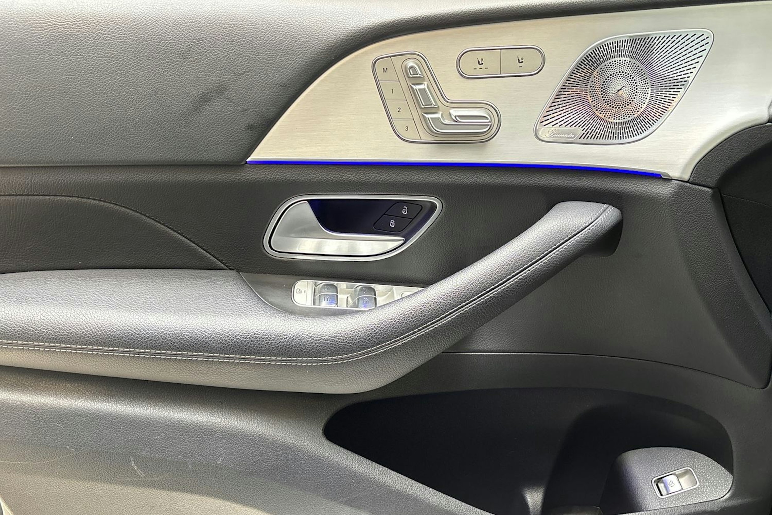 harmaa Mercedes-Benz GLE 2020 kuva 19.