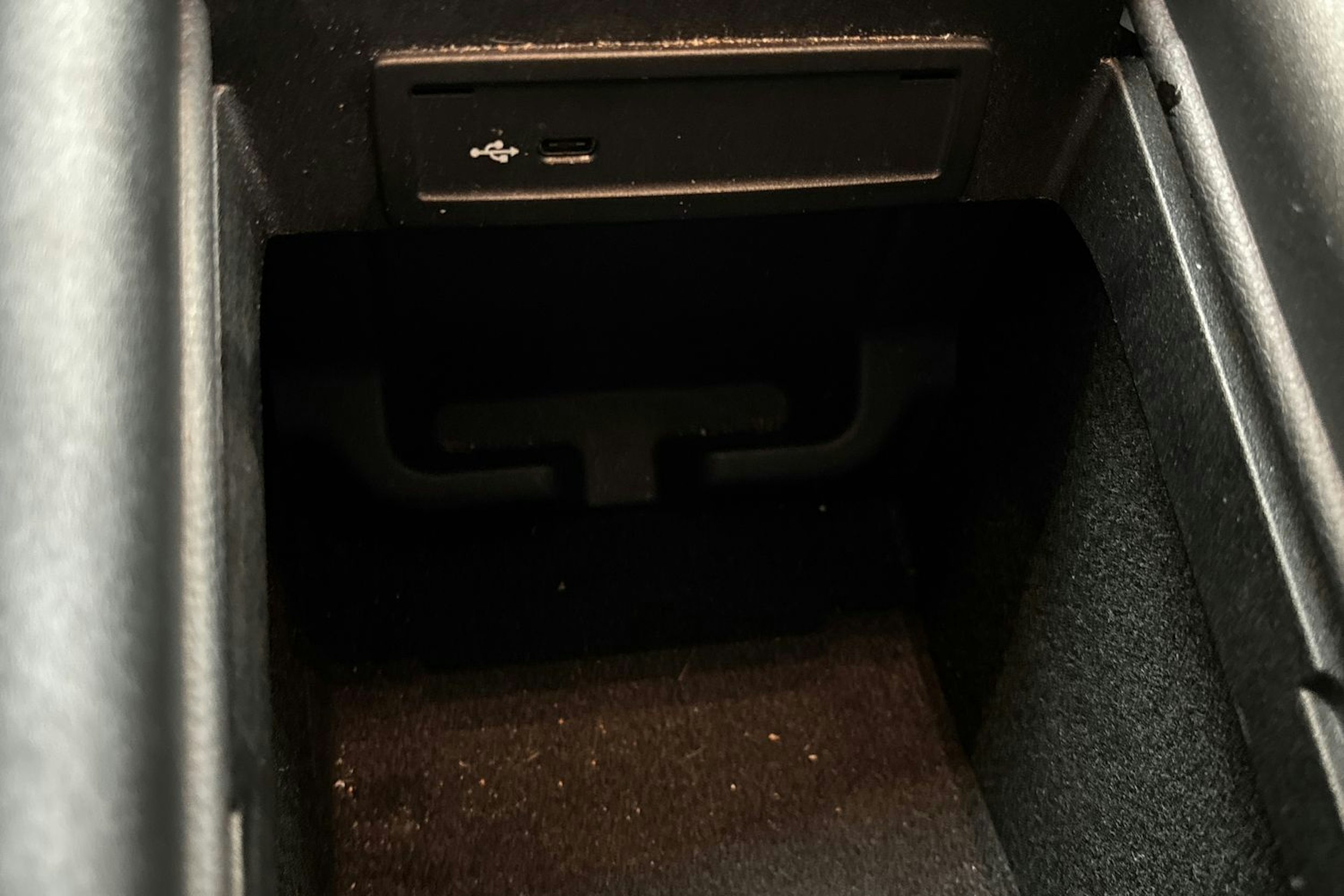 harmaa Mercedes-Benz GLE 2020 kuva 28.
