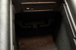 harmaa Mercedes-Benz GLE 2020 kuva 28.