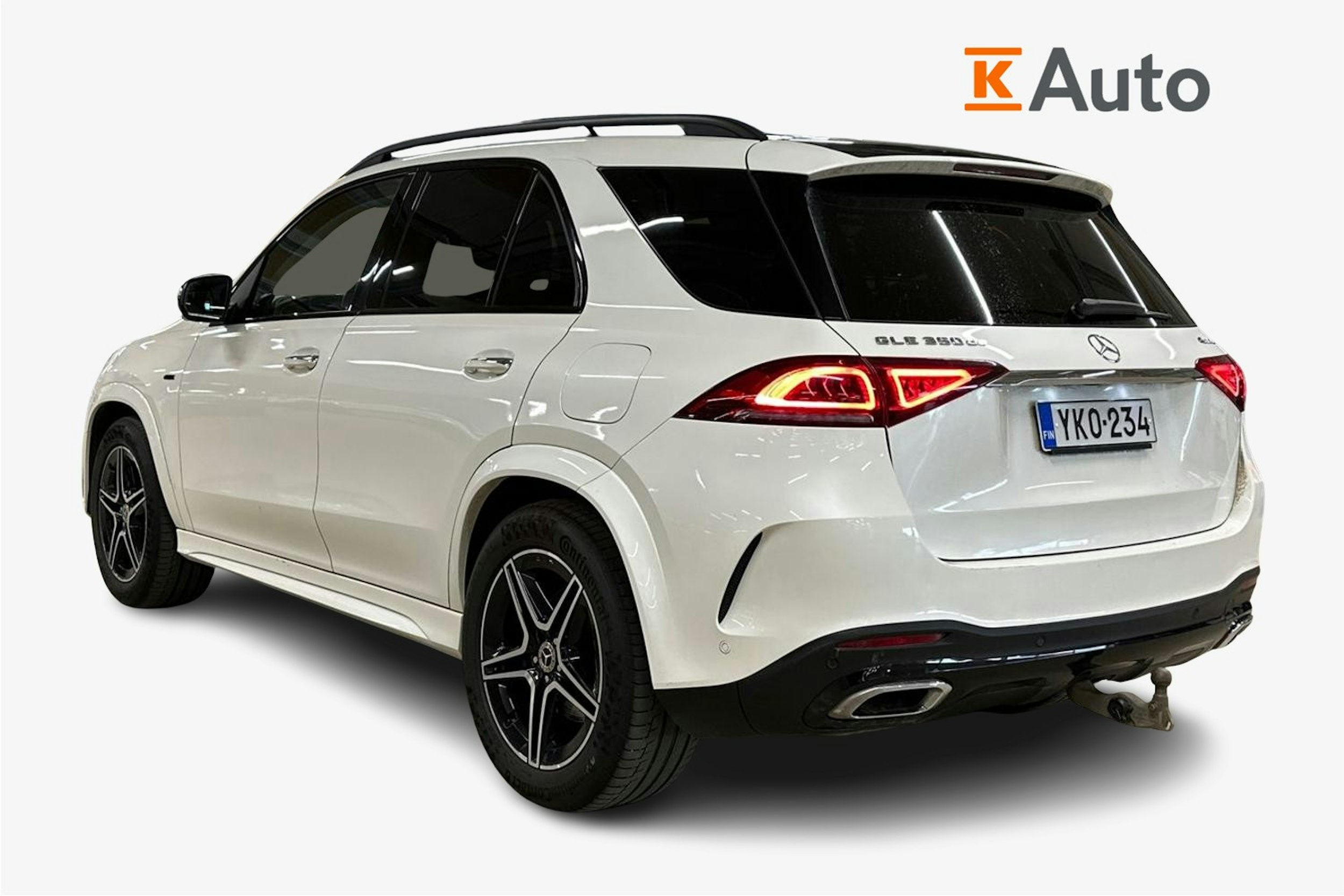 valkoinen Mercedes-Benz GLE 2020 kuva 2.