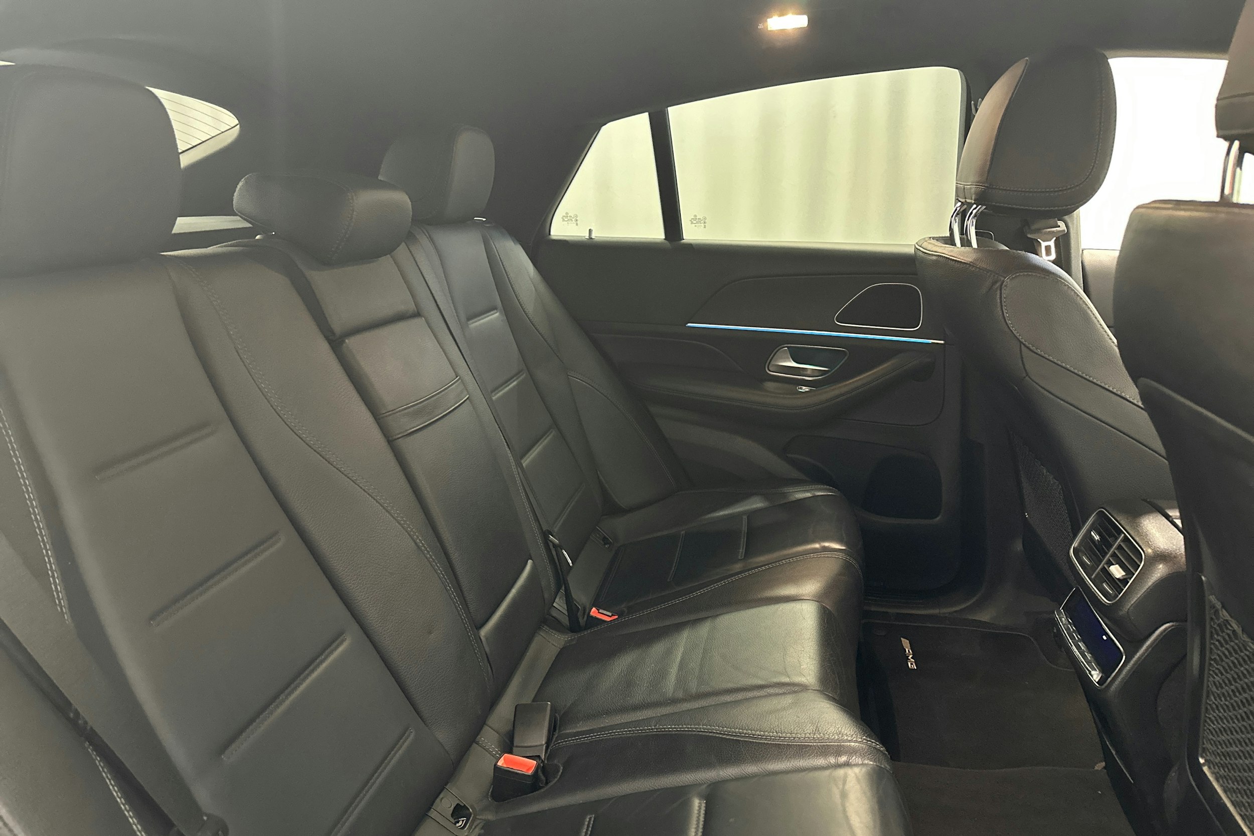 met. vihreä Mercedes-Benz GLE 2021 kuva 13.