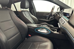 met. vihreä Mercedes-Benz GLE 2021 kuva 15.