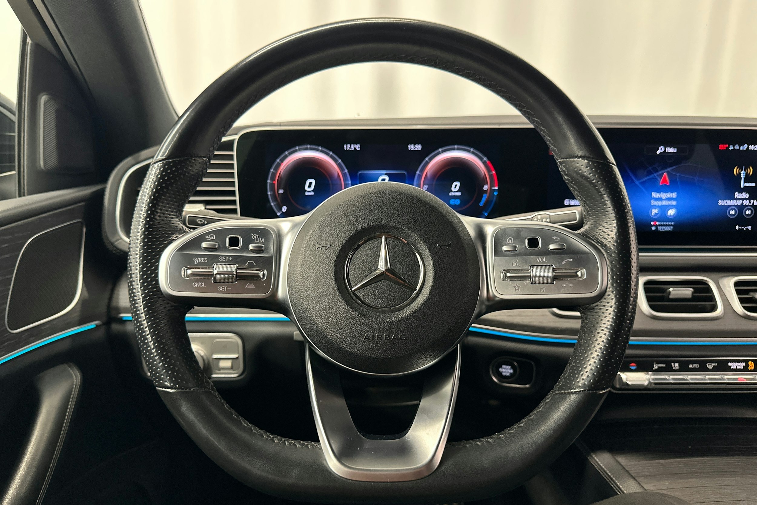 met. vihreä Mercedes-Benz GLE 2021 kuva 21.