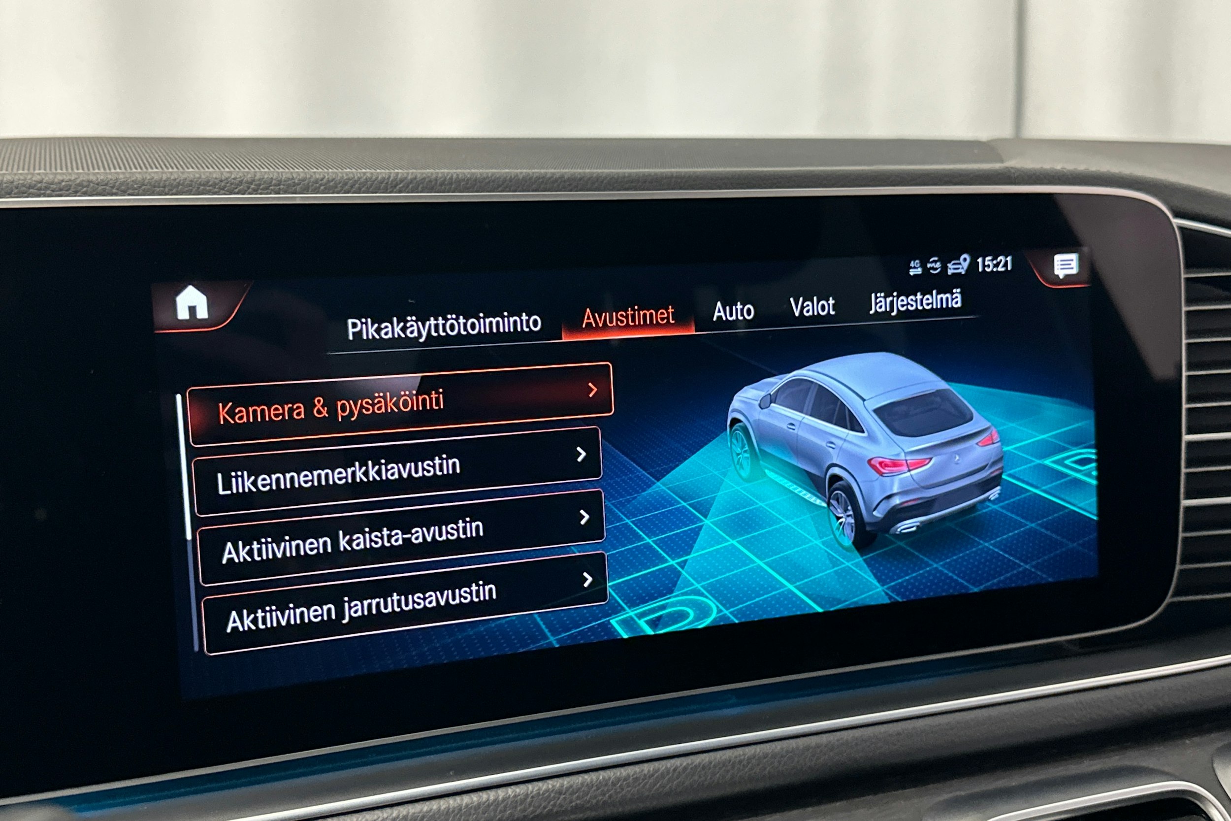 met. vihreä Mercedes-Benz GLE 2021 kuva 23.