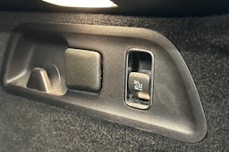 met. vihreä Mercedes-Benz GLE 2021 kuva 34.