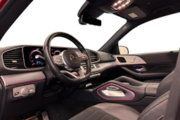 punainen Mercedes-Benz GLE 2021 kuva 4.