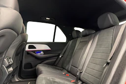 punainen Mercedes-Benz GLE 2021 kuva 6.