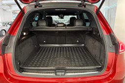 punainen Mercedes-Benz GLE 2021 kuva 9.
