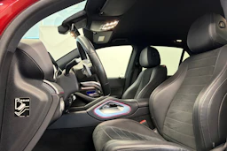 punainen Mercedes-Benz GLE 2021 kuva 11.