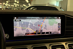 punainen Mercedes-Benz GLE 2021 kuva 22.