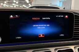 punainen Mercedes-Benz GLE 2021 kuva 25.