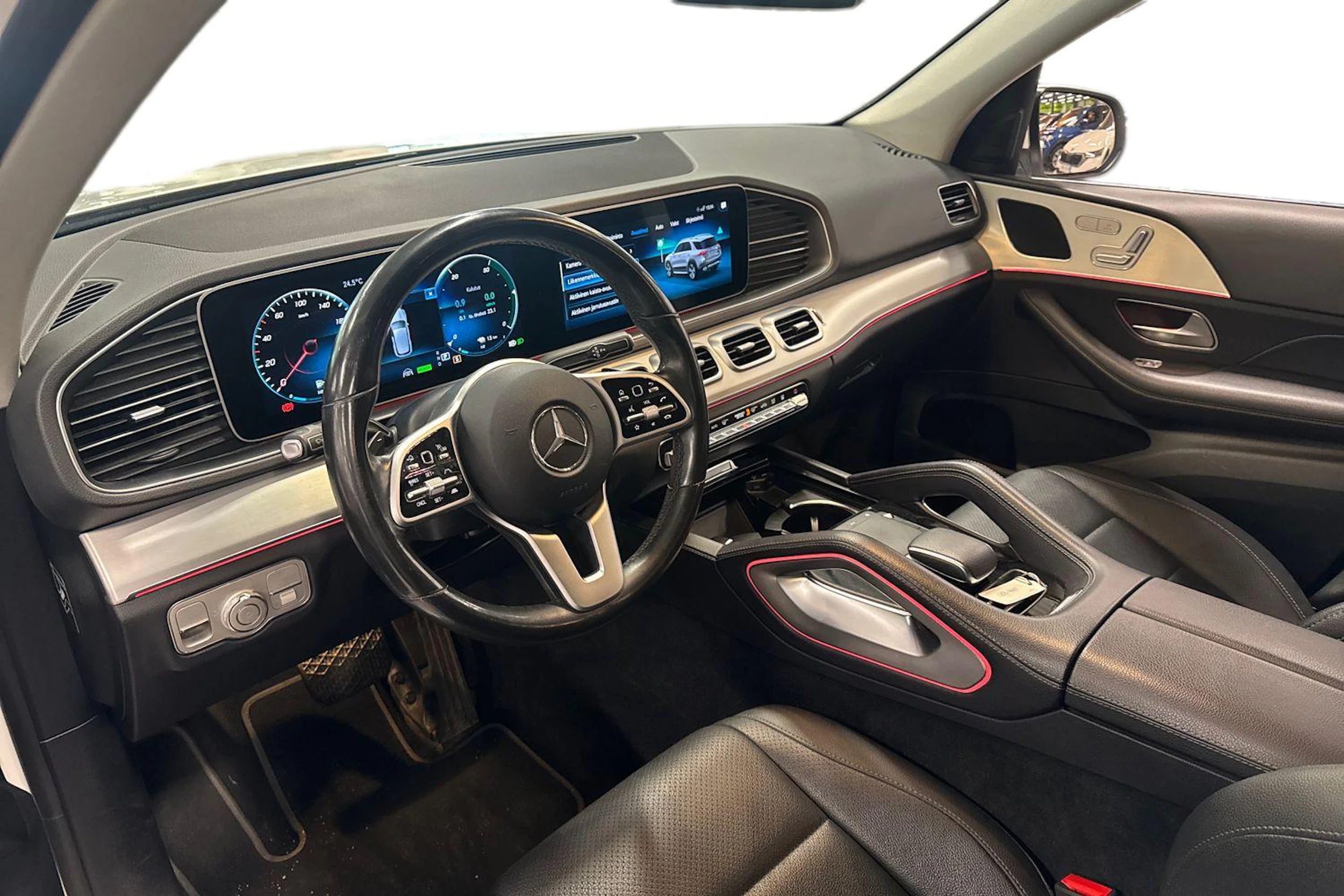 valkoinen Mercedes-Benz GLE 2021 kuva 3.