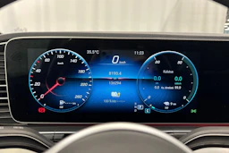 valkoinen Mercedes-Benz GLE 2021 kuva 16.