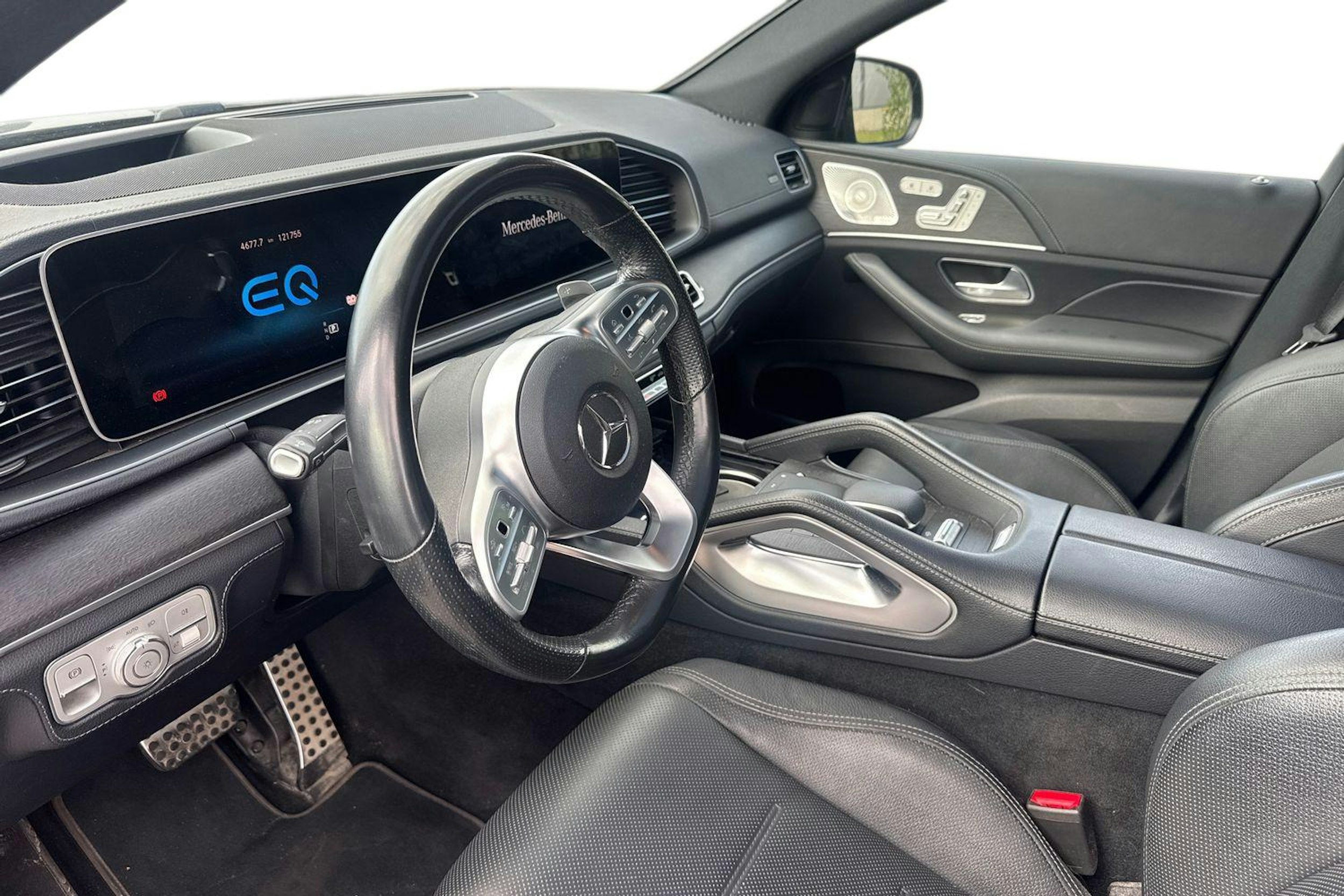 Musta Mercedes-Benz GLE 2021 kuva 3.
