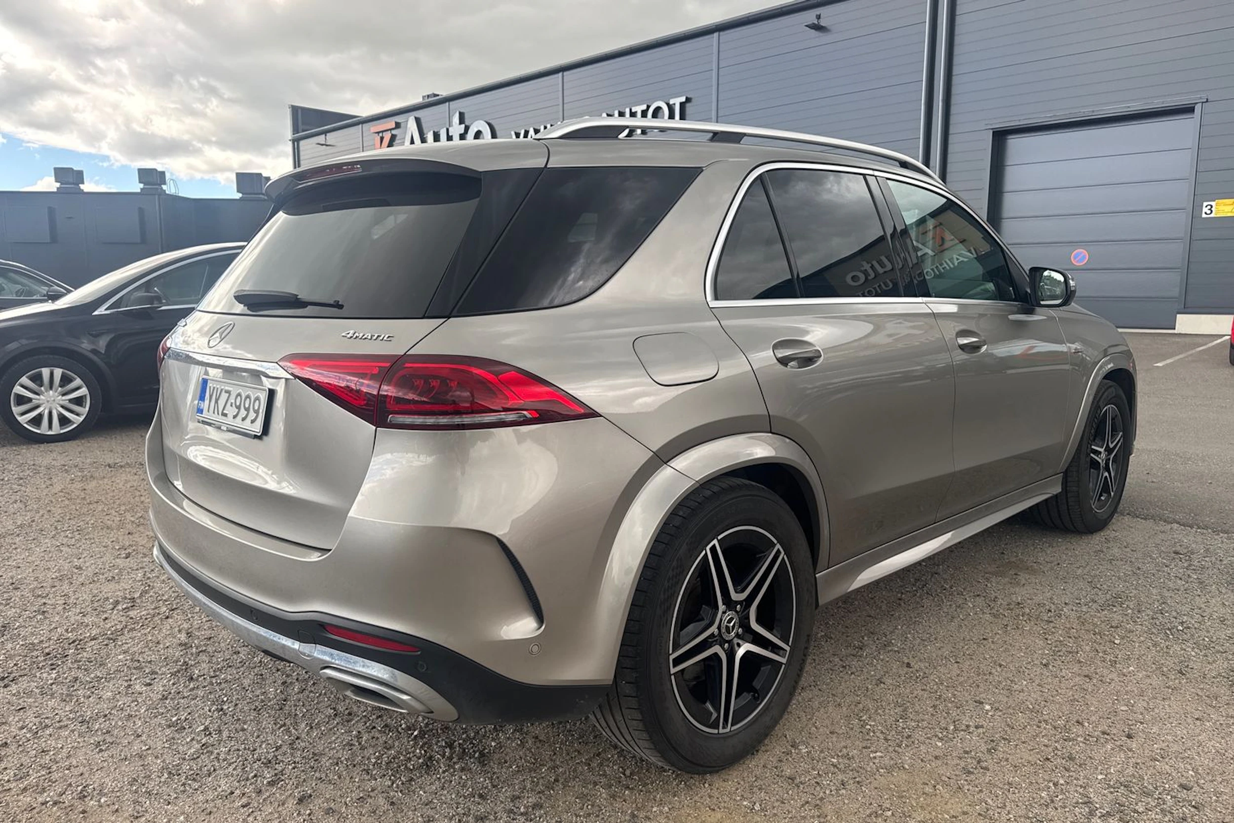 met. harmaa Mercedes-Benz GLE 2021 kuva 6.