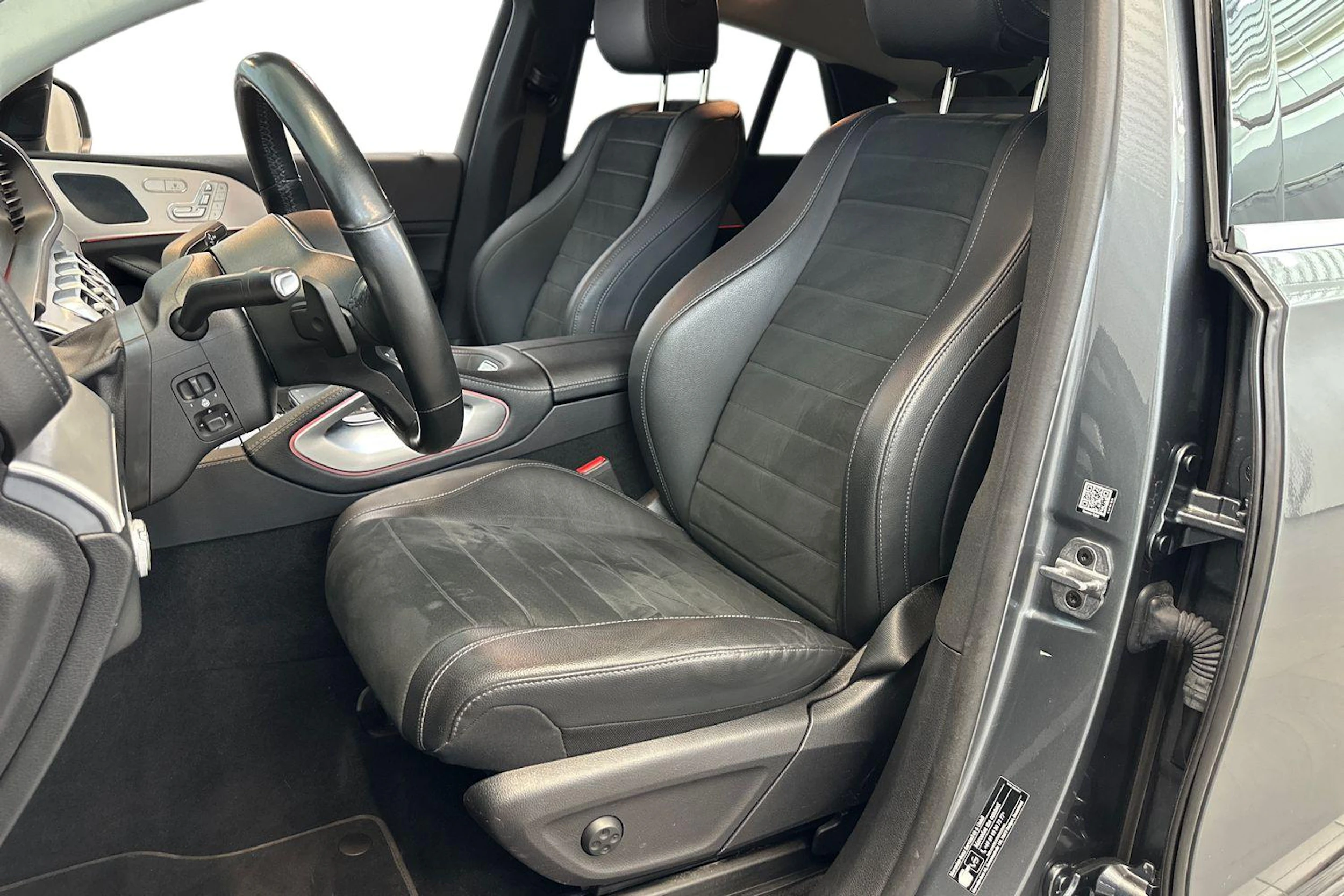 harmaa Mercedes-Benz GLE 2021 kuva 7.