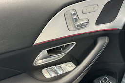 harmaa Mercedes-Benz GLE 2021 kuva 15.