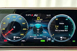 harmaa Mercedes-Benz GLE 2021 kuva 23.