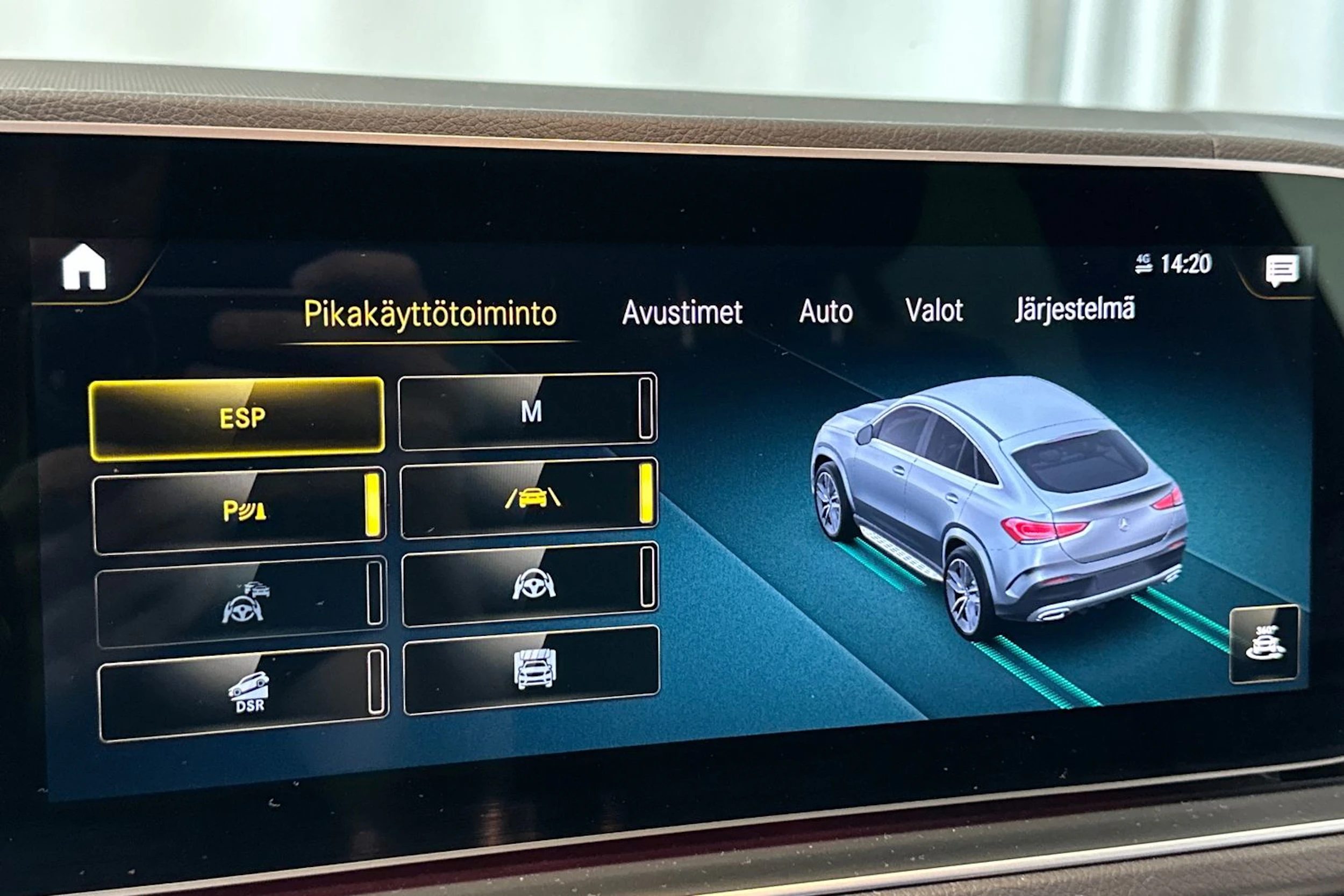 harmaa Mercedes-Benz GLE 2021 kuva 26.
