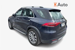 sininen Mercedes-Benz GLE 2022 kuva 2.