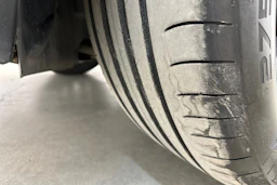 sininen Mercedes-Benz GLE 2022 kuva 13.