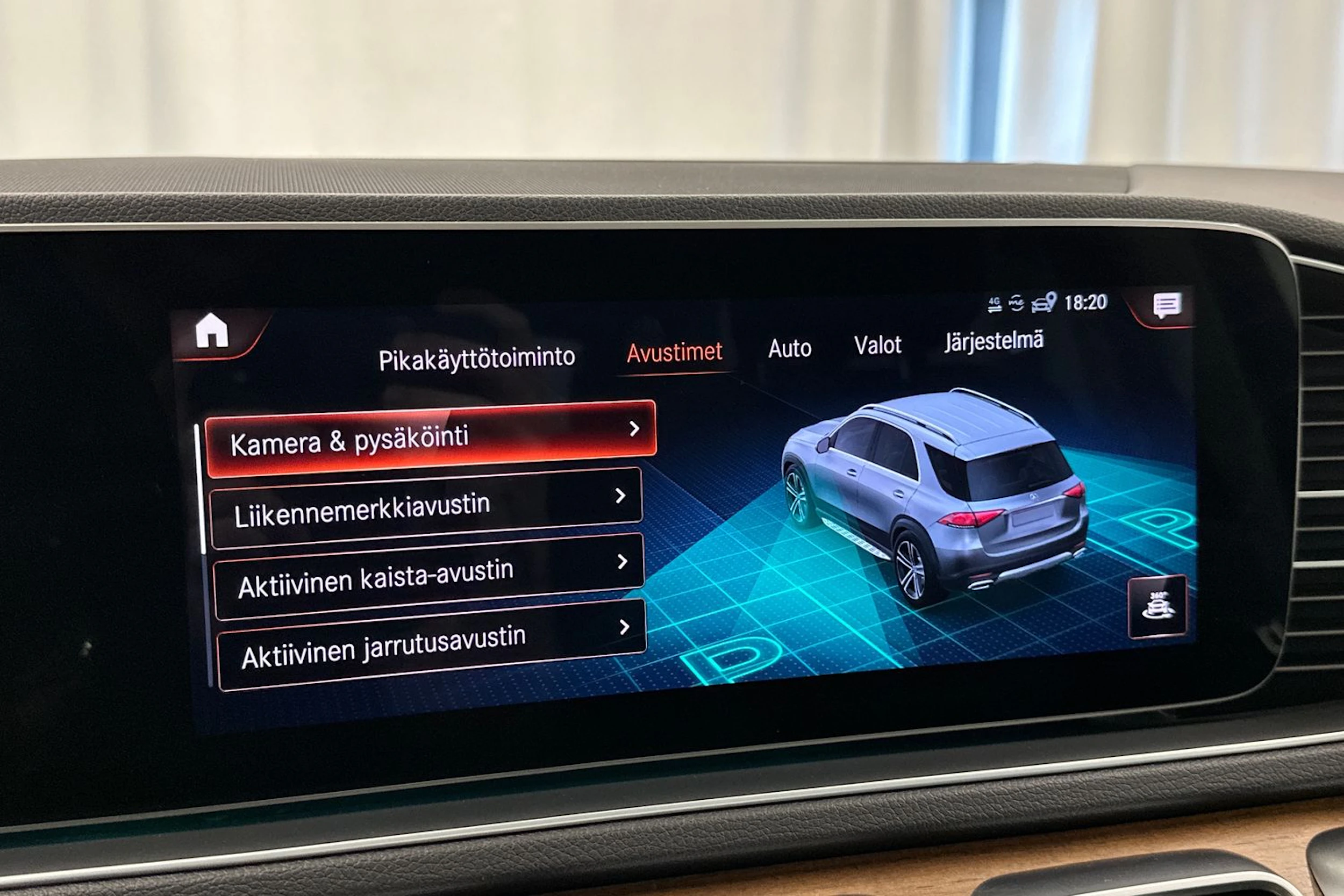 sininen Mercedes-Benz GLE 2022 kuva 22.