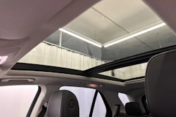 sininen Mercedes-Benz GLE 2022 kuva 31.