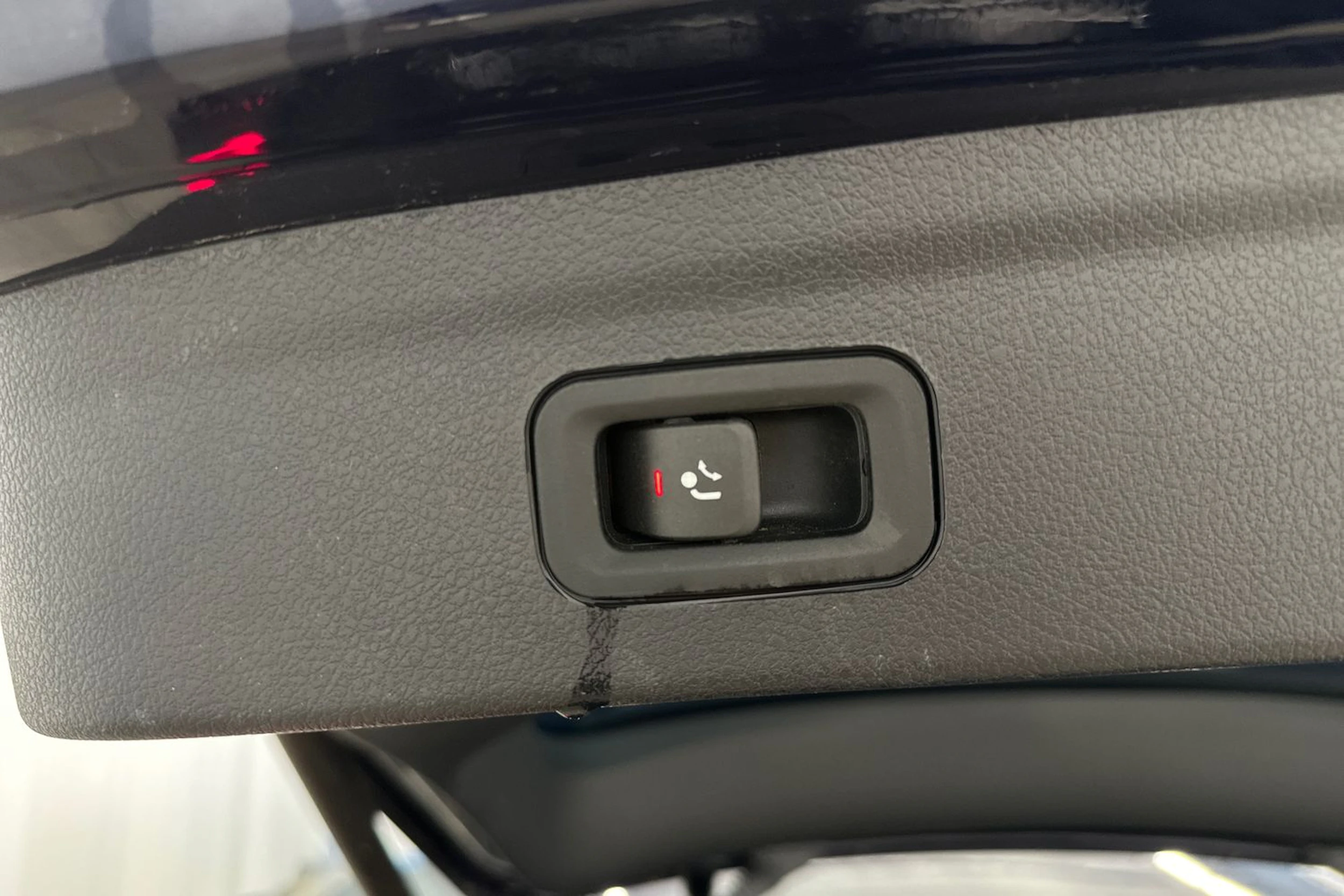 sininen Mercedes-Benz GLE 2022 kuva 34.