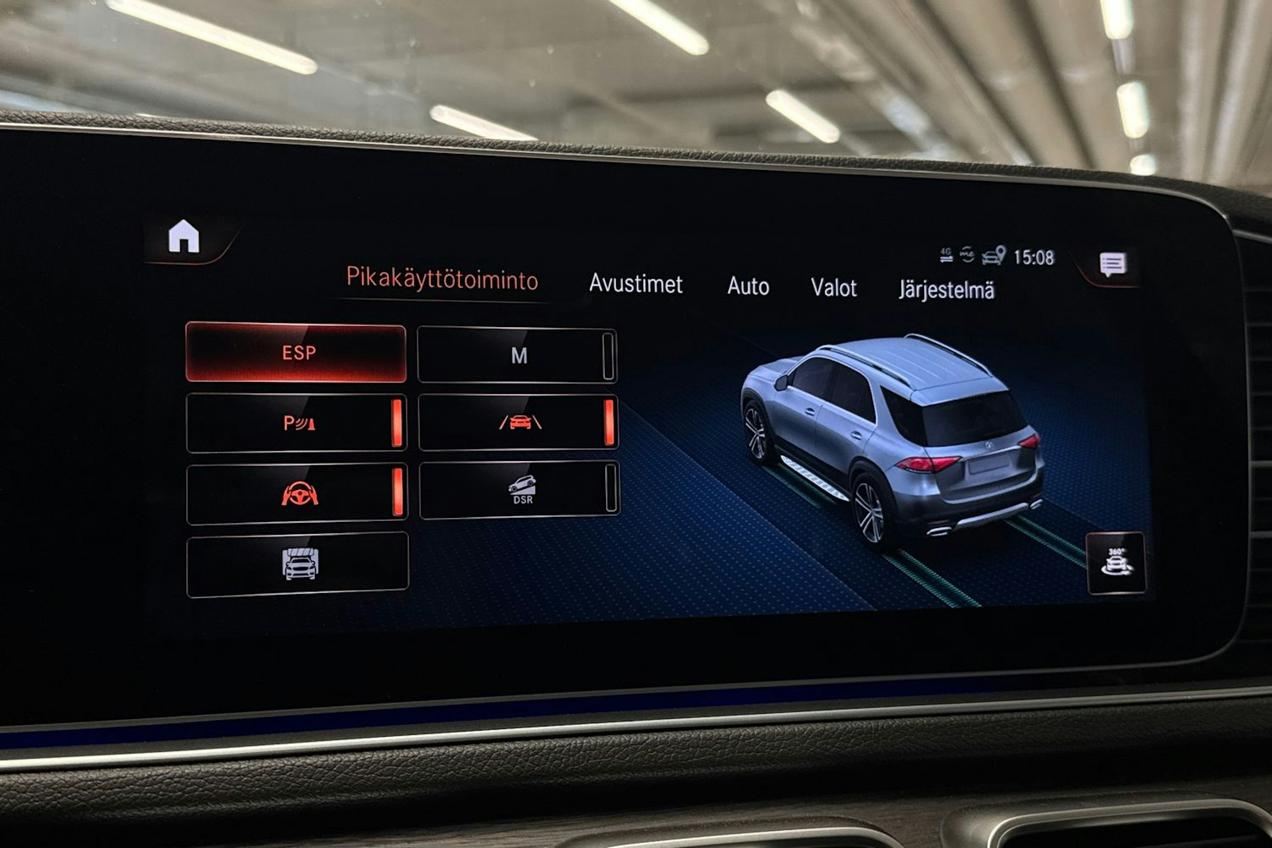 vihreä Mercedes-Benz GLE 2022 kuva 37.