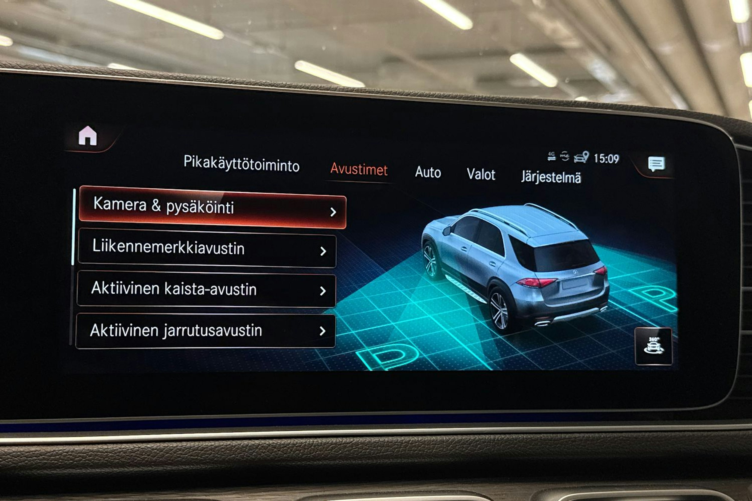 vihreä Mercedes-Benz GLE 2022 kuva 38.