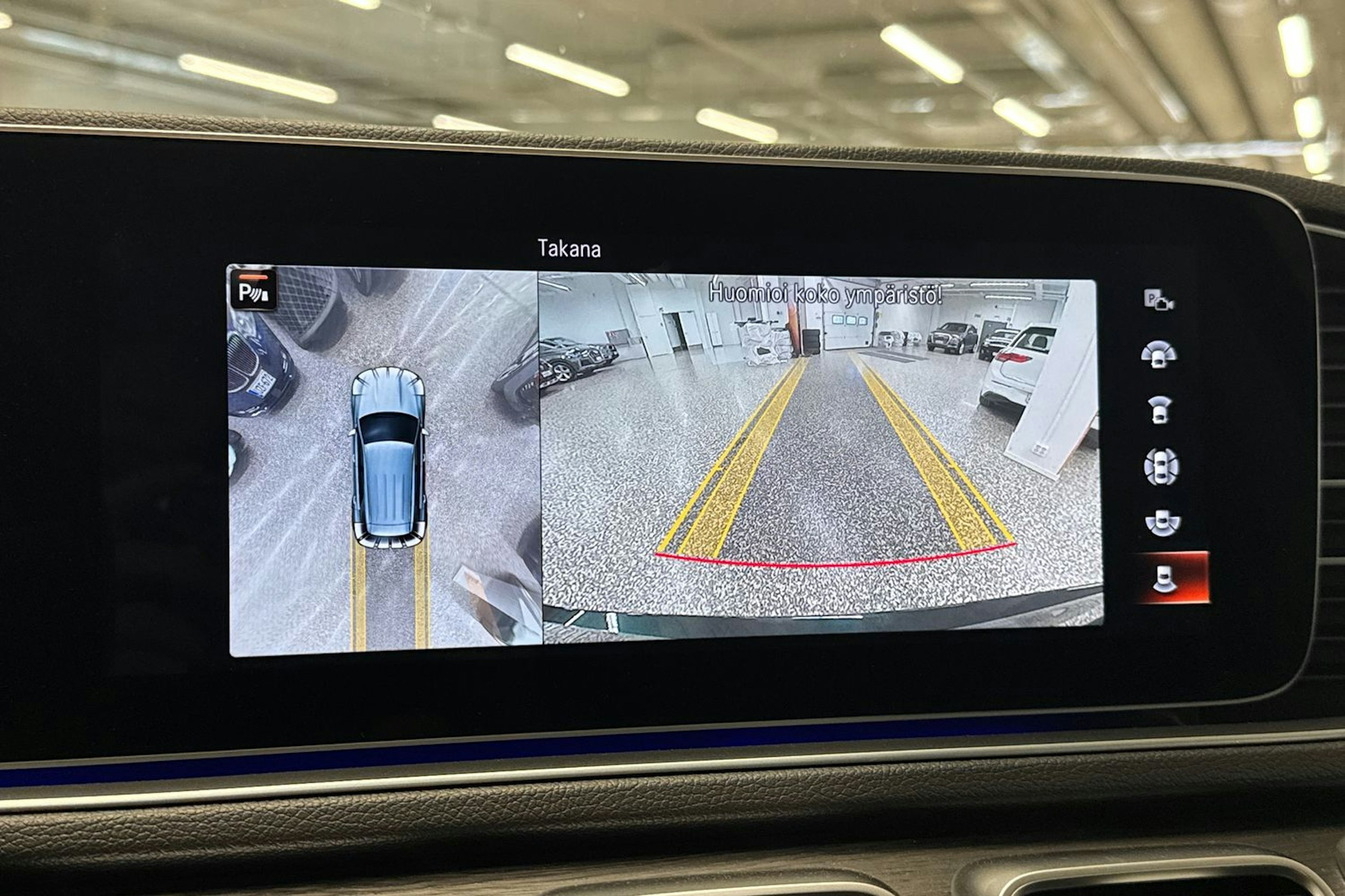 vihreä Mercedes-Benz GLE 2022 kuva 39.