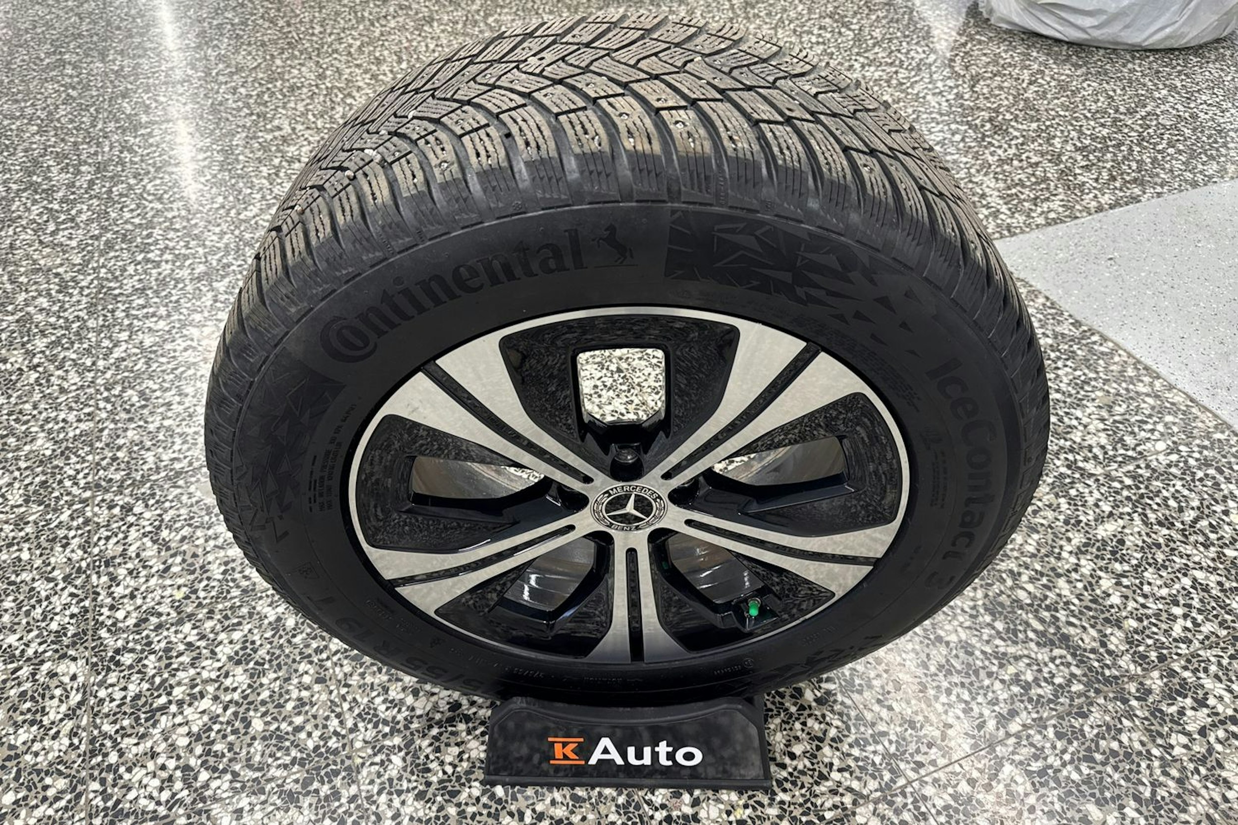 vihreä Mercedes-Benz GLE 2022 kuva 47.