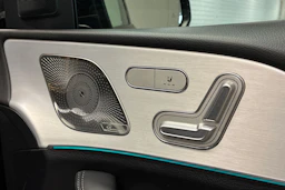 sininen Mercedes-Benz GLE 2022 kuva 36.