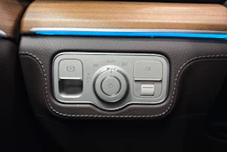 valkoinen Mercedes-Benz GLE 2022 kuva 15.