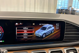 valkoinen Mercedes-Benz GLE 2022 kuva 24.