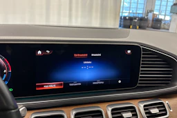 valkoinen Mercedes-Benz GLE 2022 kuva 25.