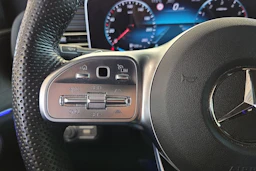 Vihreä Mercedes-Benz GLE 2022 kuva 23.