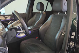 Vihreä Mercedes-Benz GLE 2022 kuva 28.