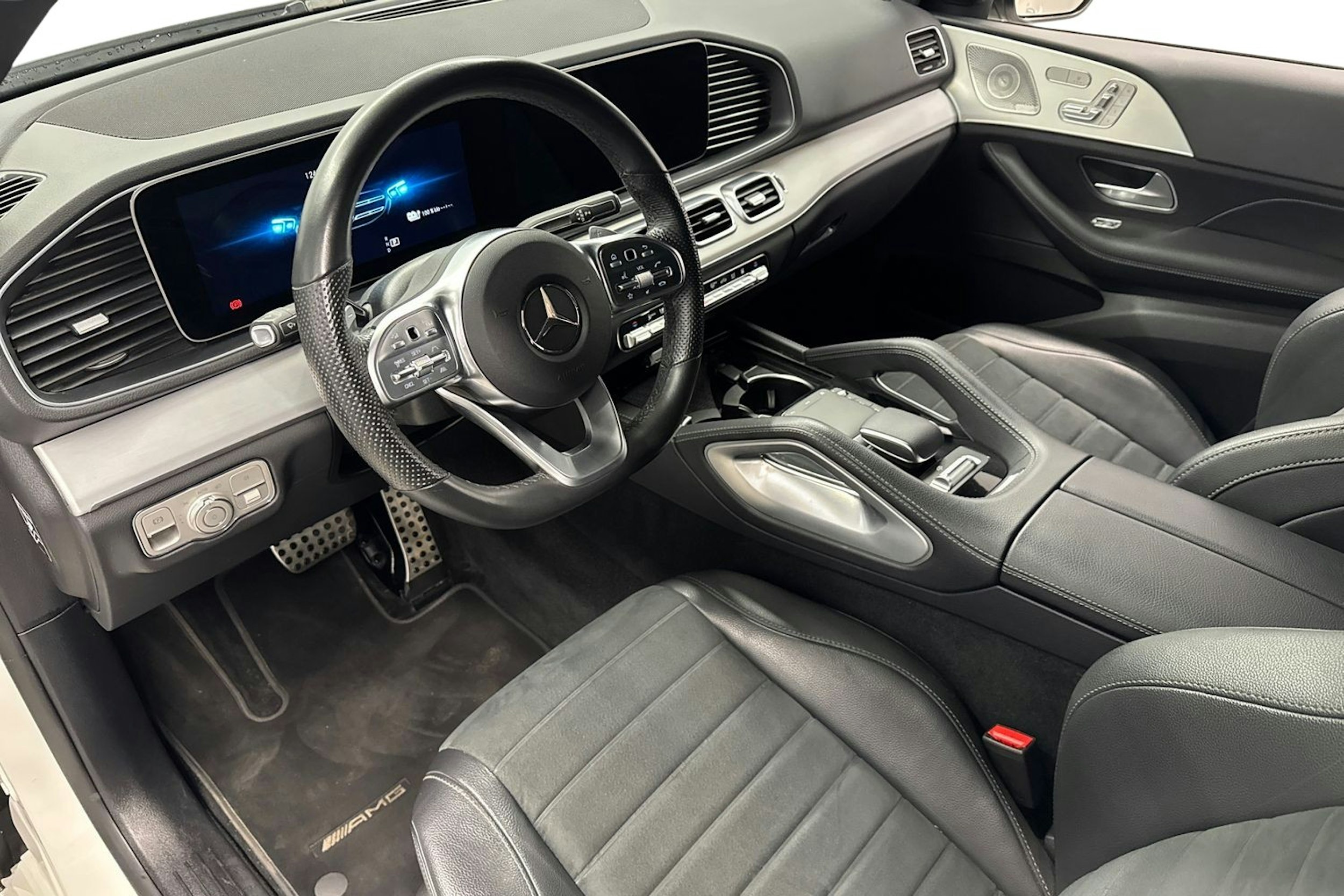 valkoinen Mercedes-Benz GLE 2022 kuva 7.