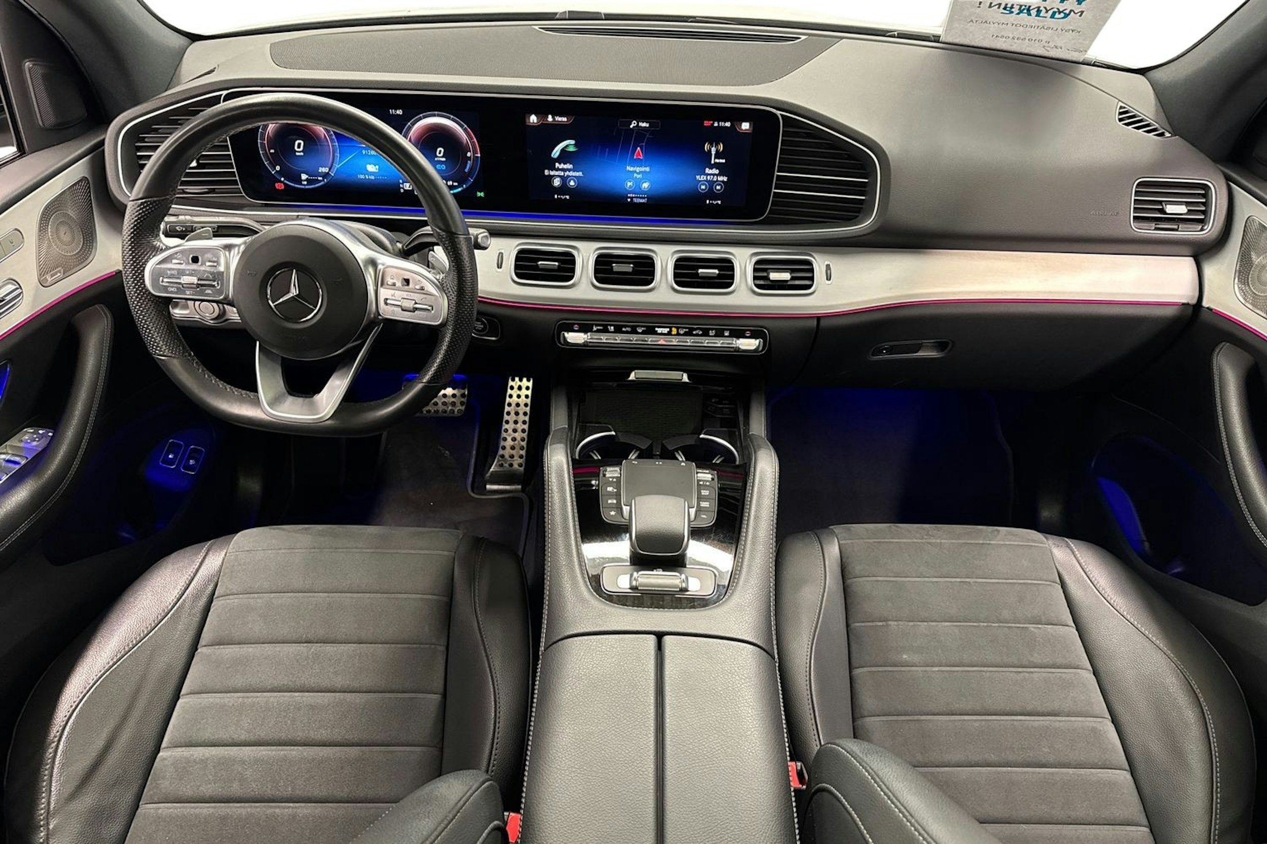 valkoinen Mercedes-Benz GLE 2022 kuva 9.