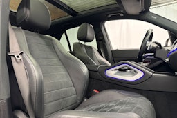 valkoinen Mercedes-Benz GLE 2022 kuva 17.